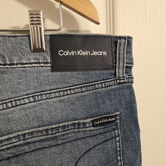 Calvin Klein Blue Jeans Straight Fit 38x32 With Stretch New With Tags - Picture 7 of 9